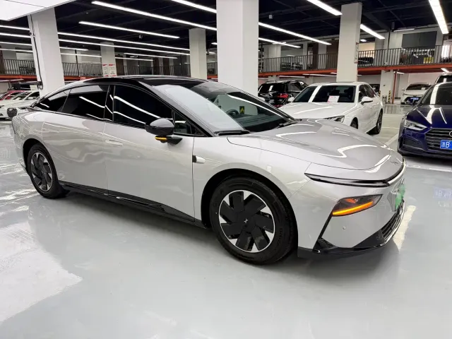 Xpeng P7+ — Фото автомобиля 3