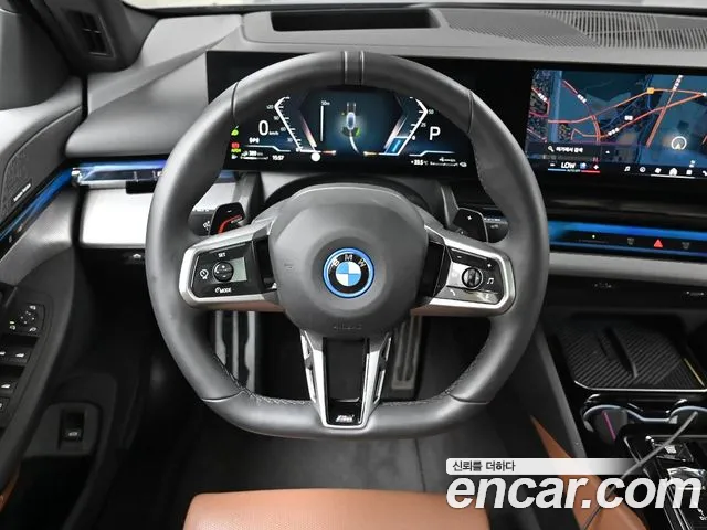 BMW 5 Series G60 — Фото автомобиля 7