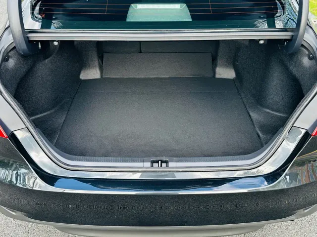 Toyota Camry — Фото автомобиля 14