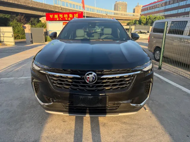 Buick Envision Plus — Фото автомобиля 2