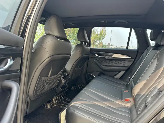 Geely Xingyue L — Фото автомобиля 4