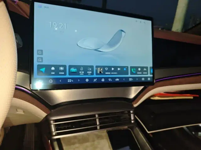 BYD Seal 07 DM-i 2025 DM-i 1.5T 125km Flagship — Фото автомобиля 9
