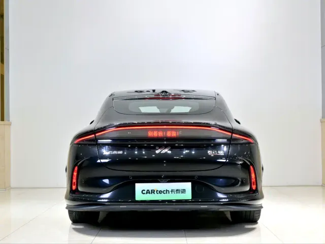 IM Motors L6 — Фото автомобиля 25