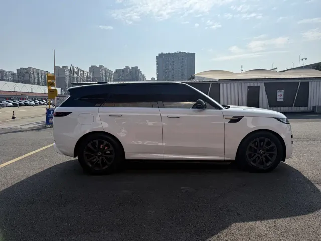 Land Rover Range Rover Sport — Фото автомобиля 5
