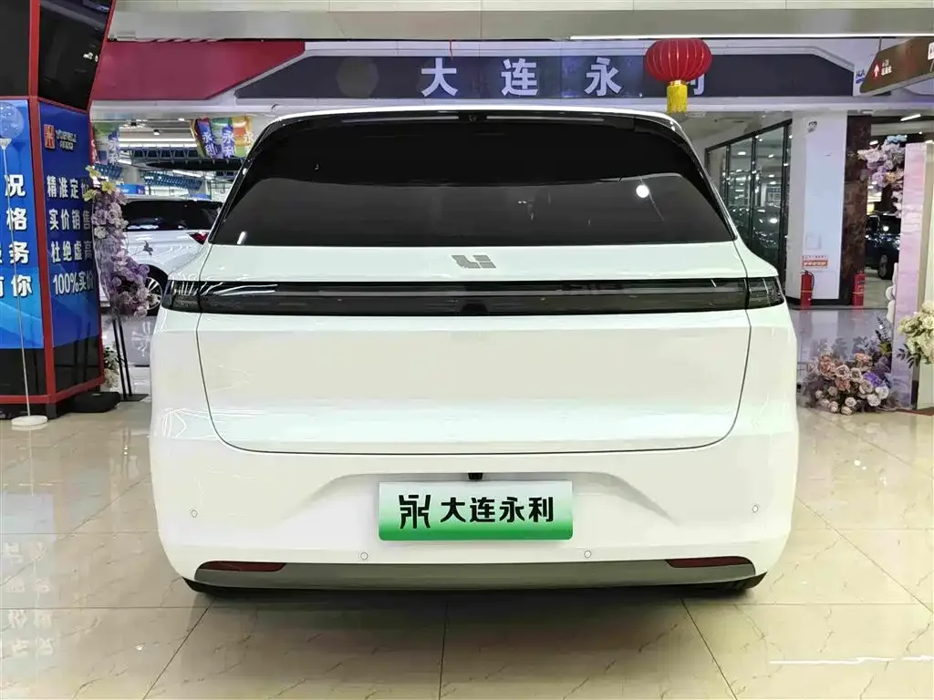 Li Auto Li Auto L6 2024 Pro — Фото автомобиля 5