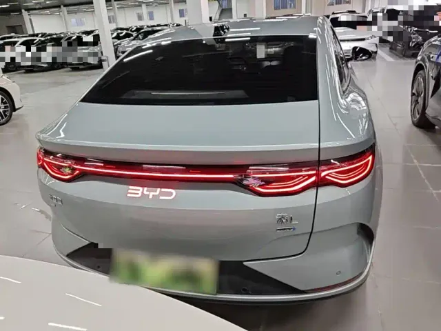 BYD Qin L — Фото автомобиля 5
