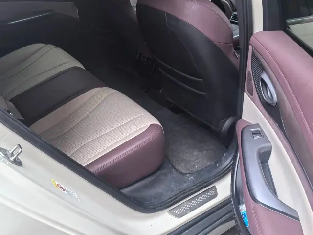 BYD Seal 07 DM-i — Фото автомобиля 8