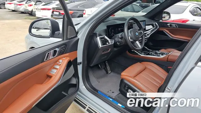 BMW X7 — Фото автомобиля 10