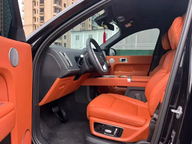 Li Auto L9 — Фото автомобиля 7