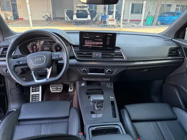 Audi Q5L — Фото автомобиля 7