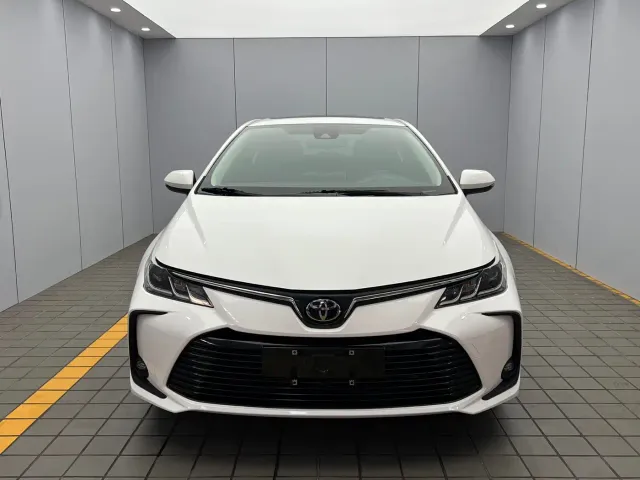 Toyota Corolla — Фото автомобиля 2