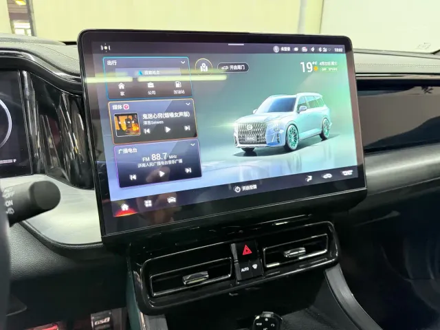 GAC Trumpchi GS8 — Фото автомобиля 26