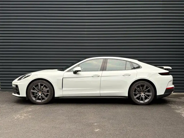 Porsche Panamera — Фото автомобиля 3