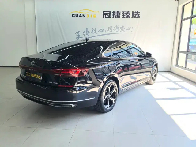 Volkswagen Passat — Фото автомобиля 17