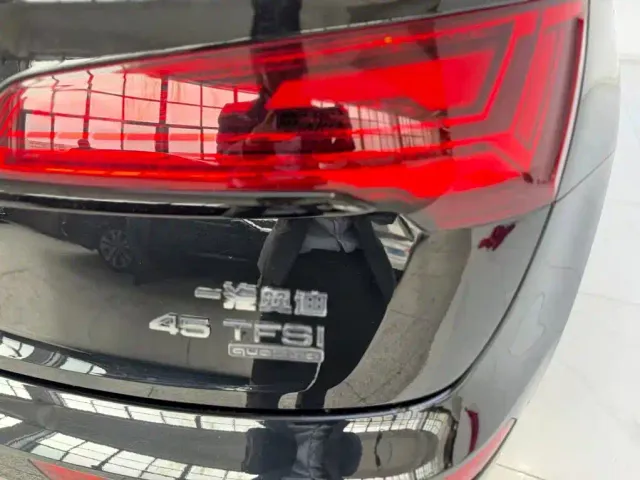 Audi Q5L — Фото автомобиля 15