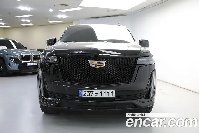 Фотография автомобиля — Cadillac Escalade