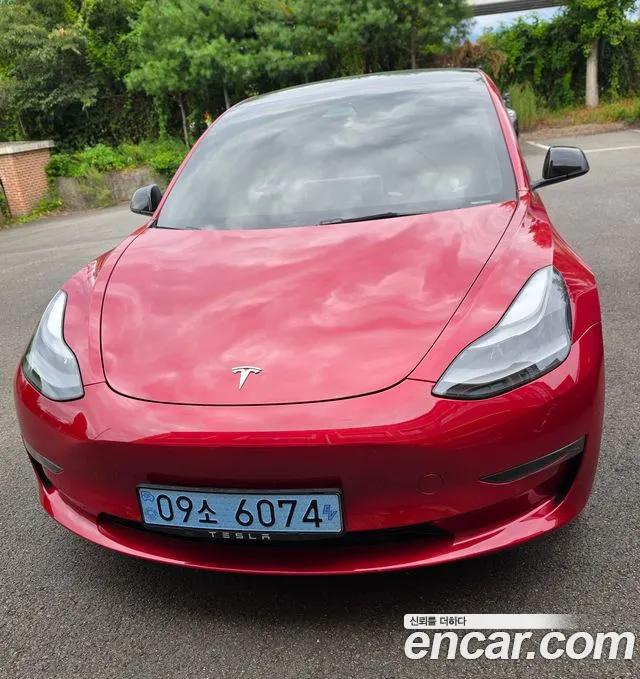 Tesla Model 3 — Фото автомобиля 3