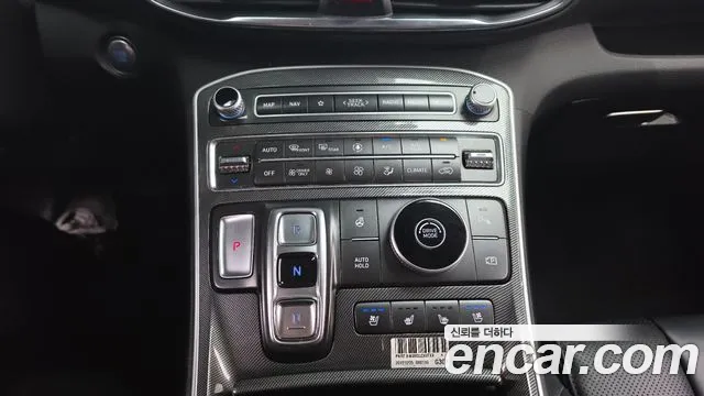 Hyundai Santafe — Фото автомобиля 8