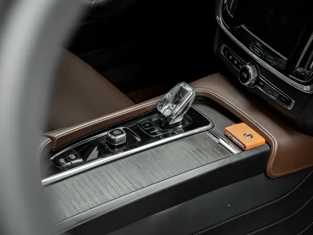 Volvo S90 — Фото автомобиля 15