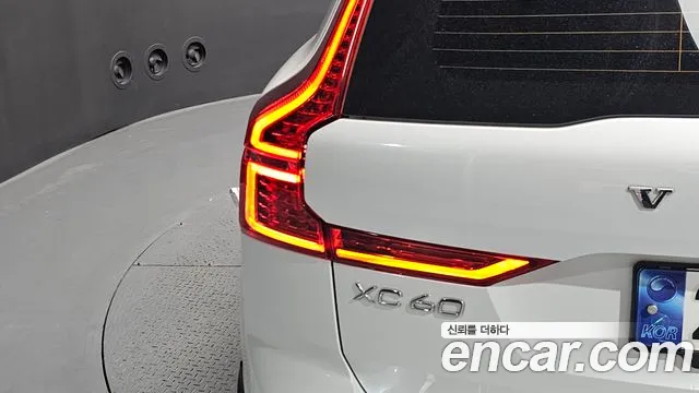 Volvo XC60 2nd Gen — Фото автомобиля 8