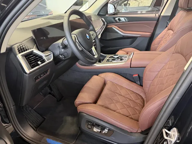 BMW X7 — Фото автомобиля 7