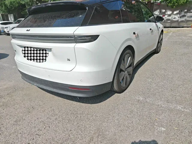 Li Auto i6 — Фото автомобиля 8