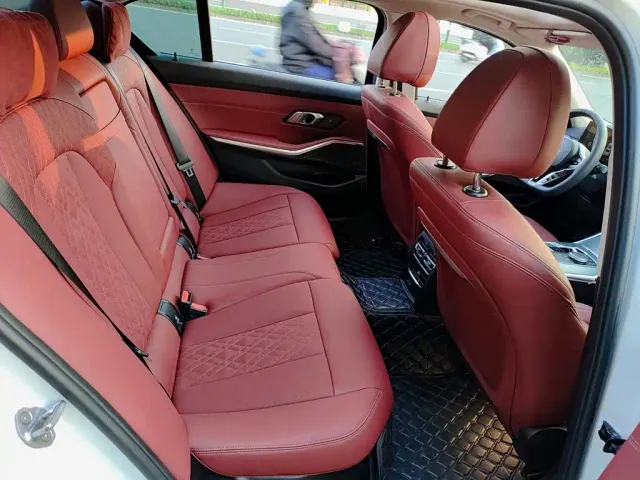 BMW 3 Series — Фото автомобиля 11