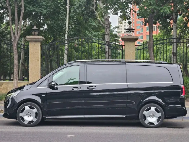 Mercedes-Benz V-Class — Фото автомобиля 2