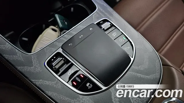 Mercedes-Benz E-Class — Фото автомобиля 25