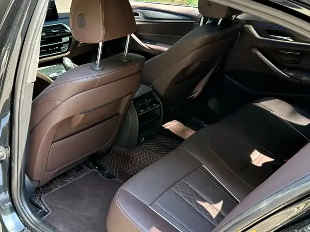 BMW 5 Series — Фото автомобиля 14