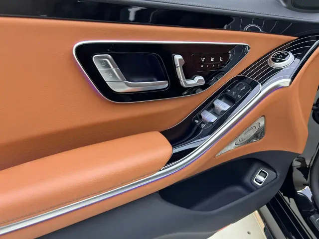 Mercedes-Benz S-Class — Фото автомобиля 4