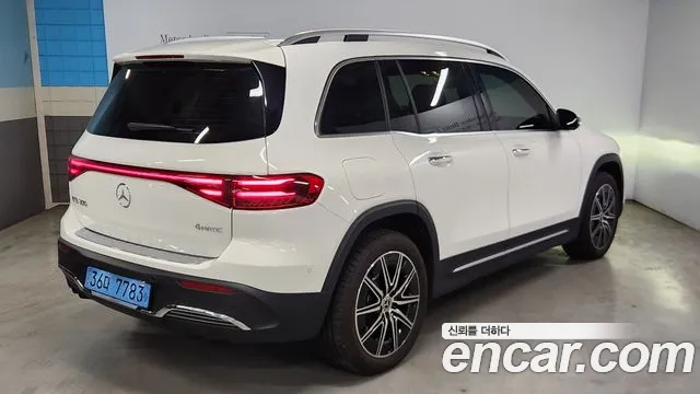Mercedes-Benz EQB — Фото автомобиля 2