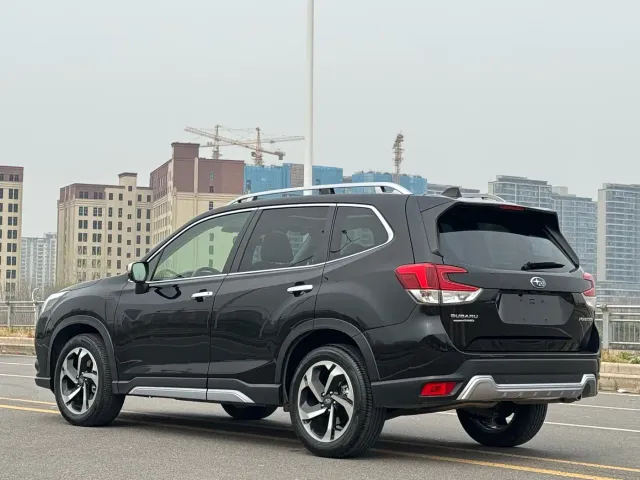 Subaru Forester — Фото автомобиля 8