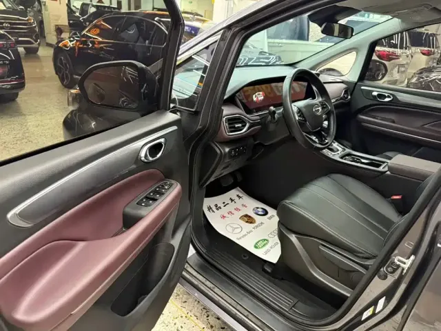 GAC Trumpchi M6 — Фото автомобиля 7
