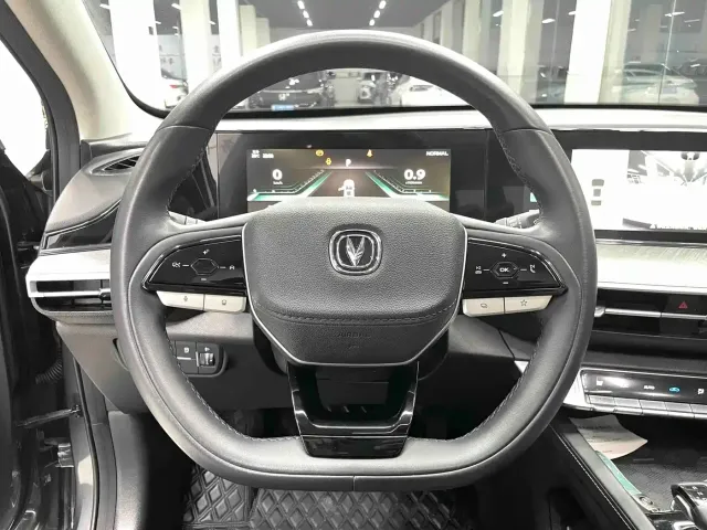 Changan Eado — Фото автомобиля 7