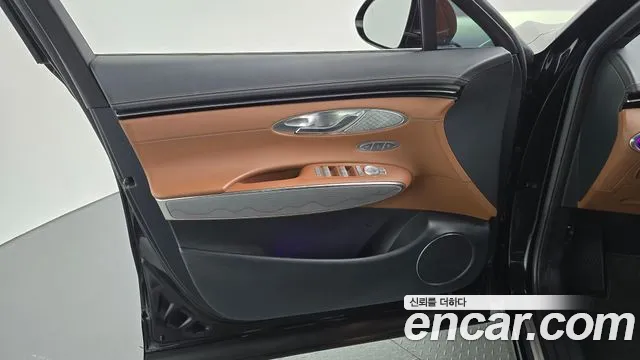 Genesis GV70 — Фото автомобиля 23