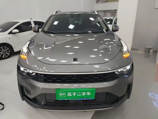 Lynk & Co Lynk & Co 01 2021 2.0TD 2WD Pro — Фото автомобиля 2