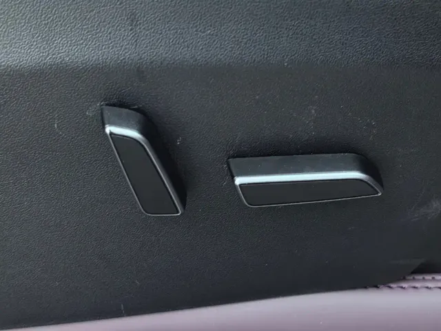 Tesla Model Y — Фото автомобиля 15