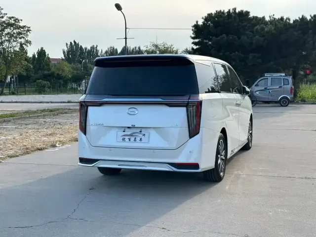 GAC Trumpchi M8 — Фото автомобиля 6
