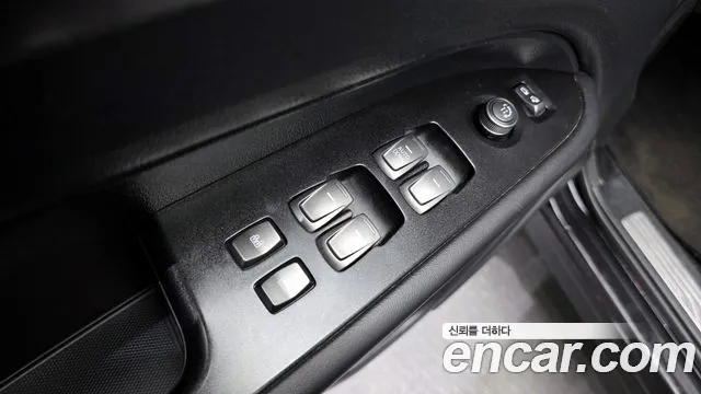 KG_Mobility_Ssangyong Rexton Новый Rexton Sport Дизель 2.2 4WD — Фото автомобиля 14
