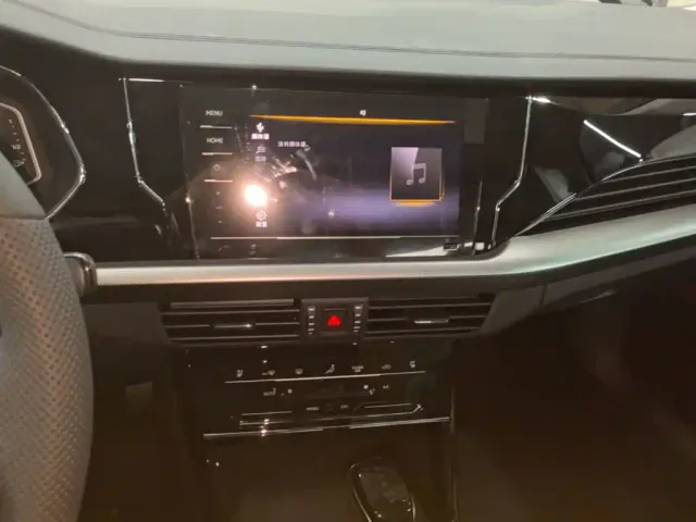 Volkswagen Passat — Фото автомобиля 12