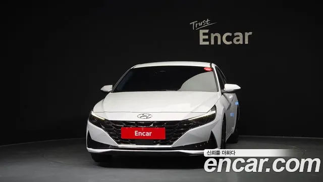 Hyundai Avante CN7 — Фото автомобиля 3