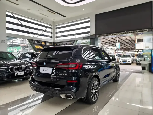 BMW X5 — Фото автомобиля 6