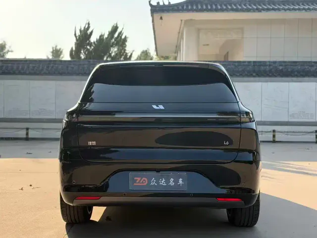 Li Auto L6 — Фото автомобиля 12