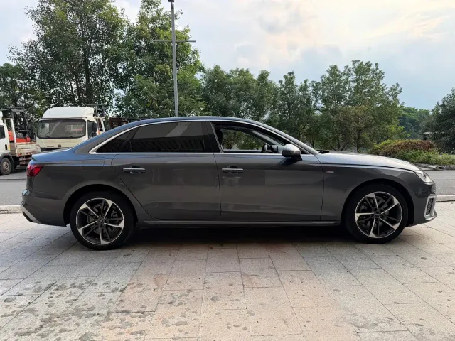 Audi A4L — Фото автомобиля 5