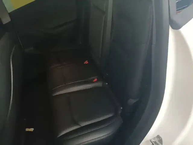 Tesla Model Y — Фото автомобиля 16