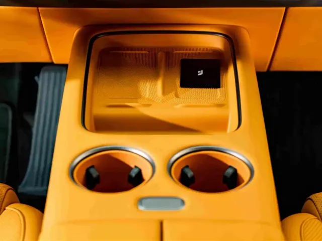 Li Auto Li i8 2025 Standard Edition — Фото автомобиля 16