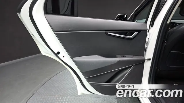 Kia Niro — Фото автомобиля 14