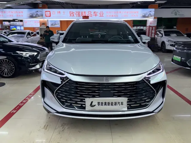 BYD Tang — Фото автомобиля 2