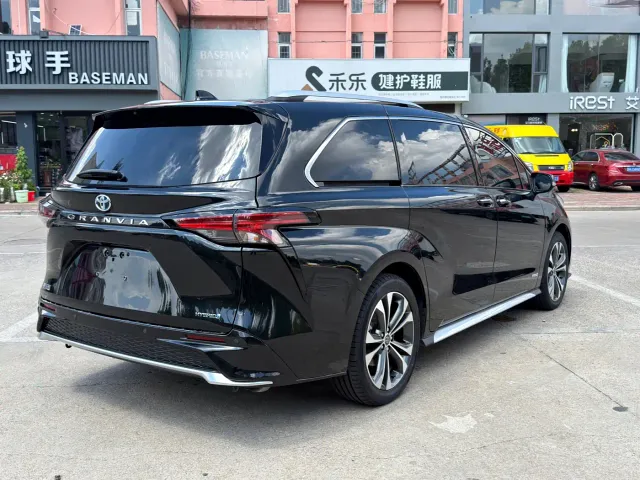 Toyota Granvia — Фото автомобиля 14